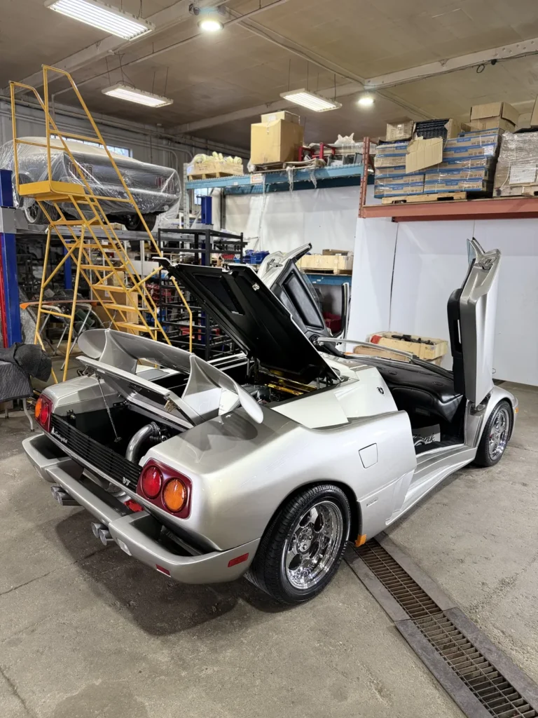 1999 Lamborghini Diablo Roadster picture car, photo 12 of 15