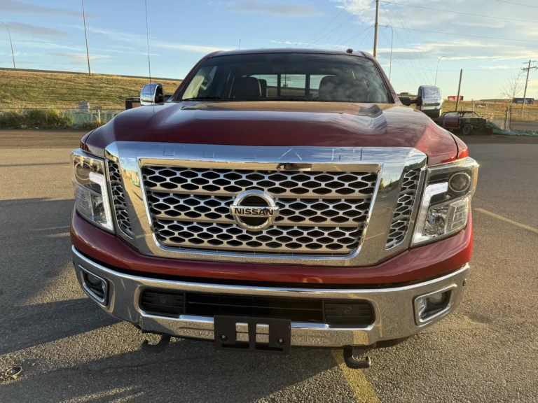 2016 Nissan Titan XD Diesel picture car, photo 8 of 16